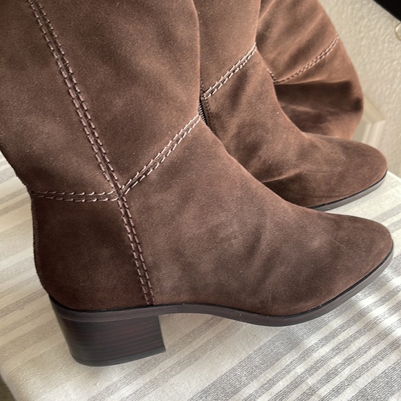 BRAND NEW COACH “LUCIA” CHESTNUT BROWN SUEDE “OVER THE KNEE” boots Sz 7 GORGEOUS - Picture 3 of 14